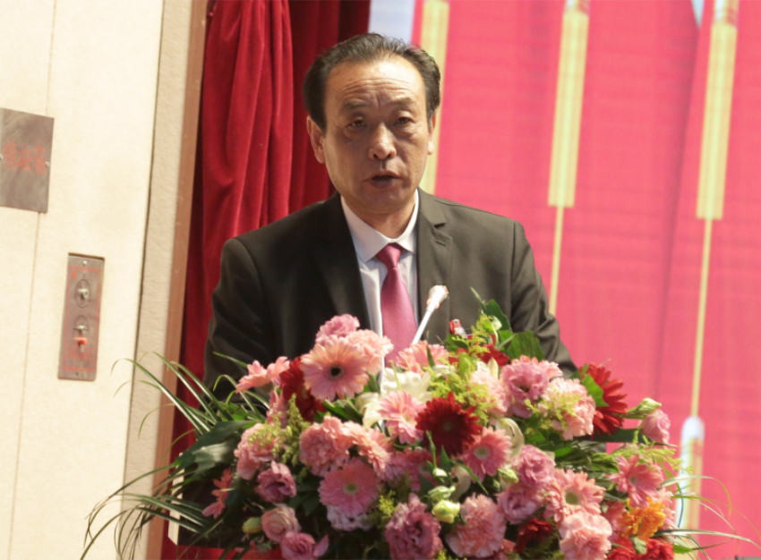 赢博线上官网（集团）官方网站第一届党委班子选举大会---宝润实业集团党委常委、纪委副书记郑军同志作纪委工作报告